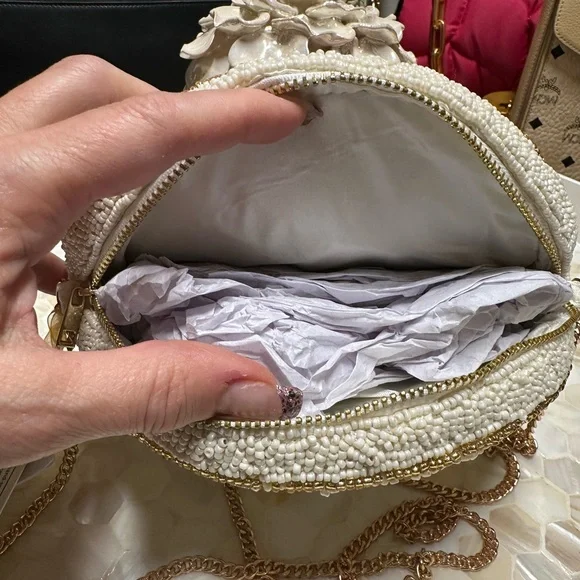 NWT Viral Marshall Pink Beaded Donut Crossbody Bag So Unique! - Picture 7 of 7